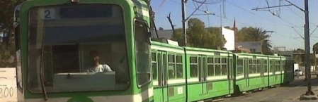 تحوير جزئي لحركة المرور في مستوى تقاطع شارعي 14 جانفي و الهادي الكراي بأريانة